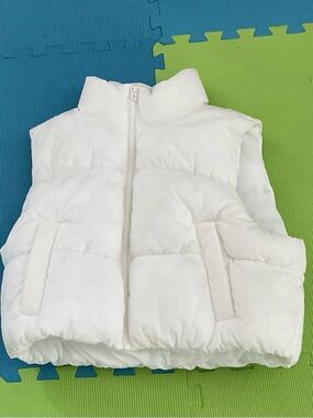 H&M White Puffer Vest